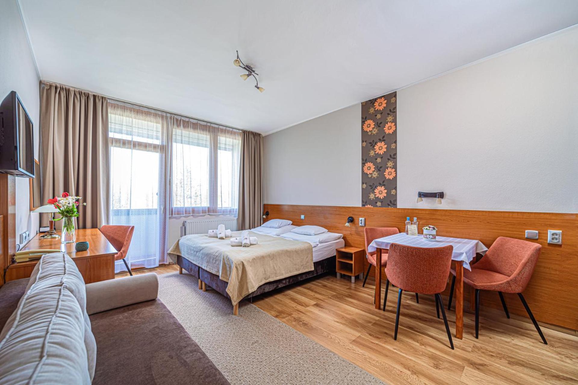Apartman Hotel Bük エクステリア 写真