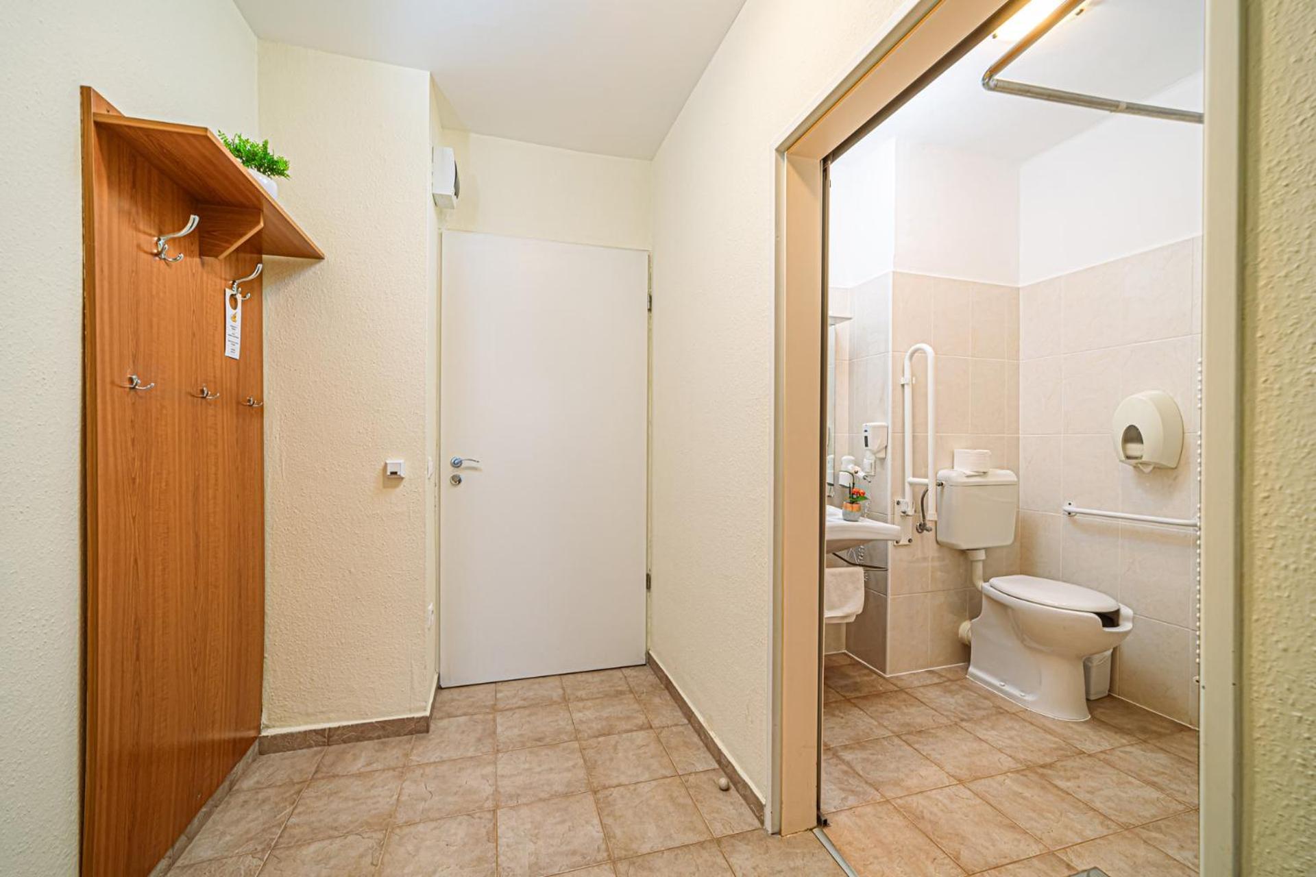 Apartman Hotel Bük エクステリア 写真