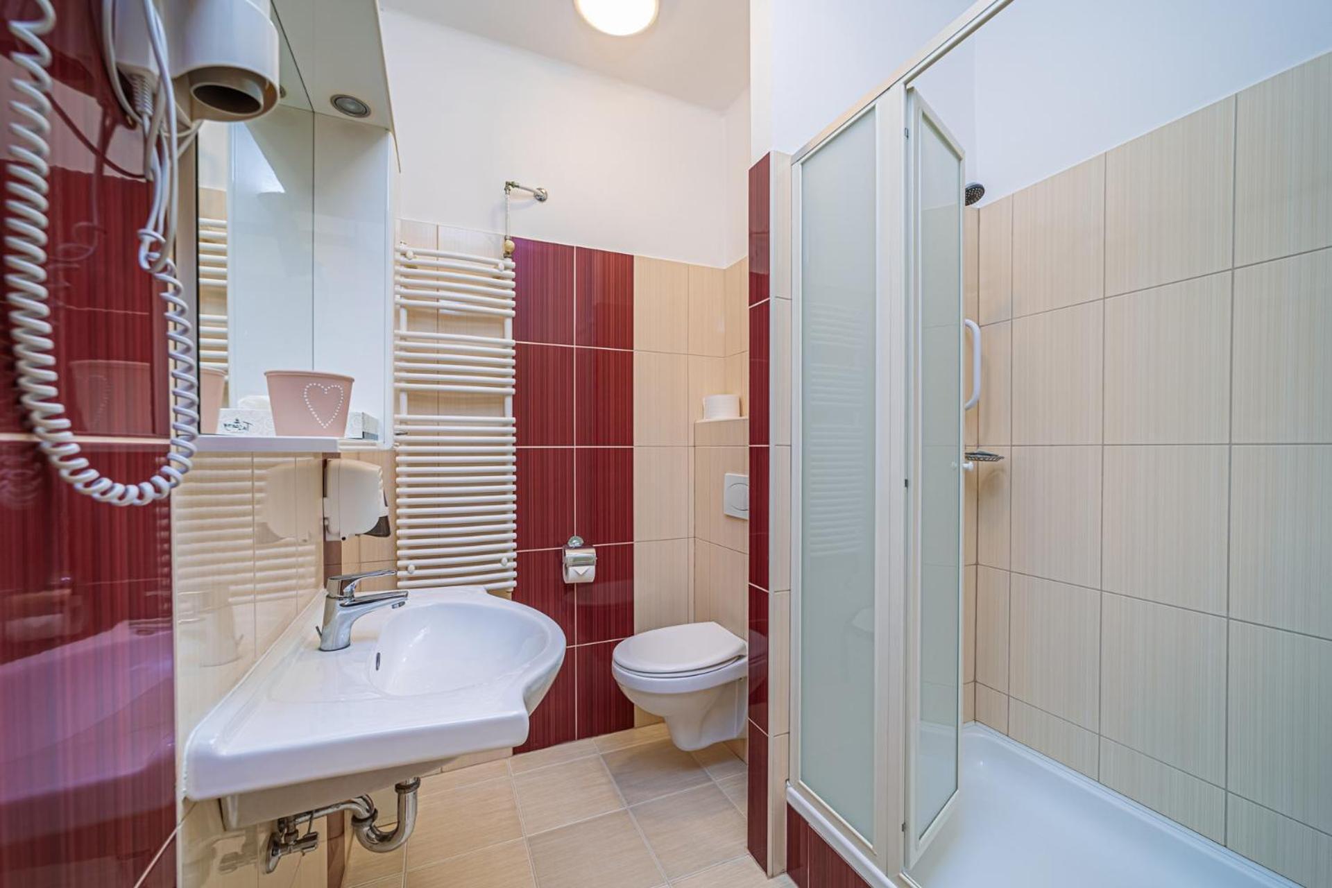Apartman Hotel Bük エクステリア 写真