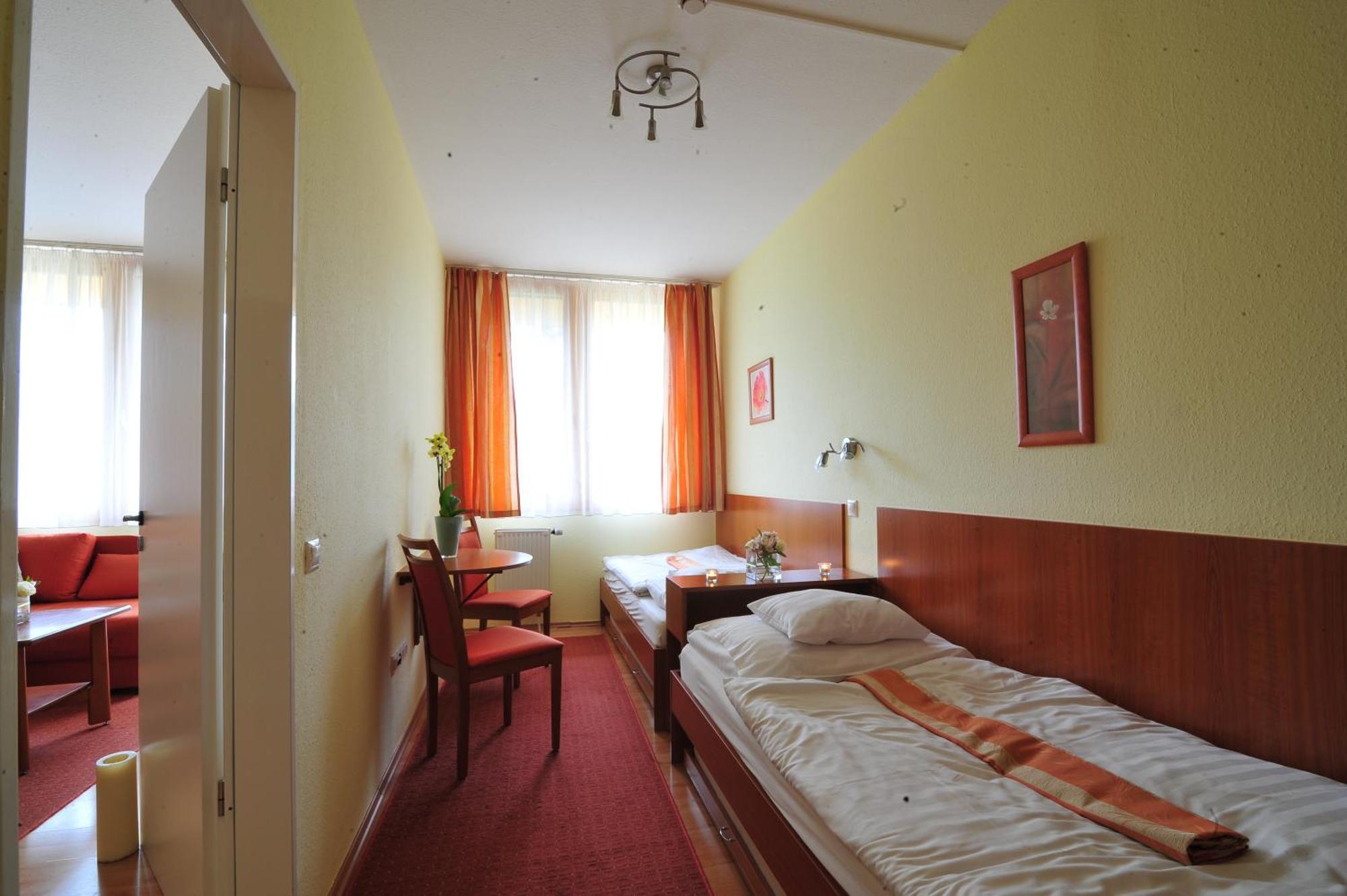 Apartman Hotel Bük 部屋 写真