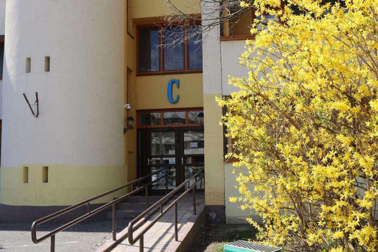 Apartman Hotel Bük エクステリア 写真