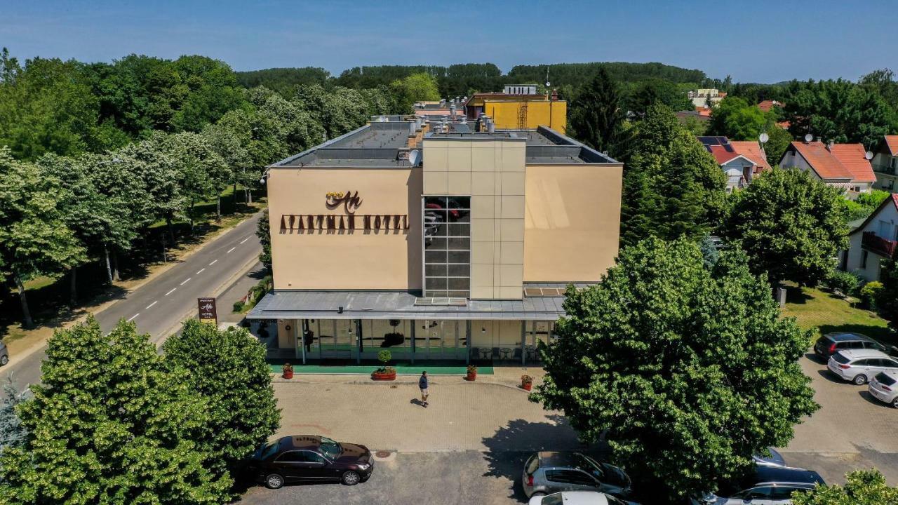 Apartman Hotel Bük エクステリア 写真