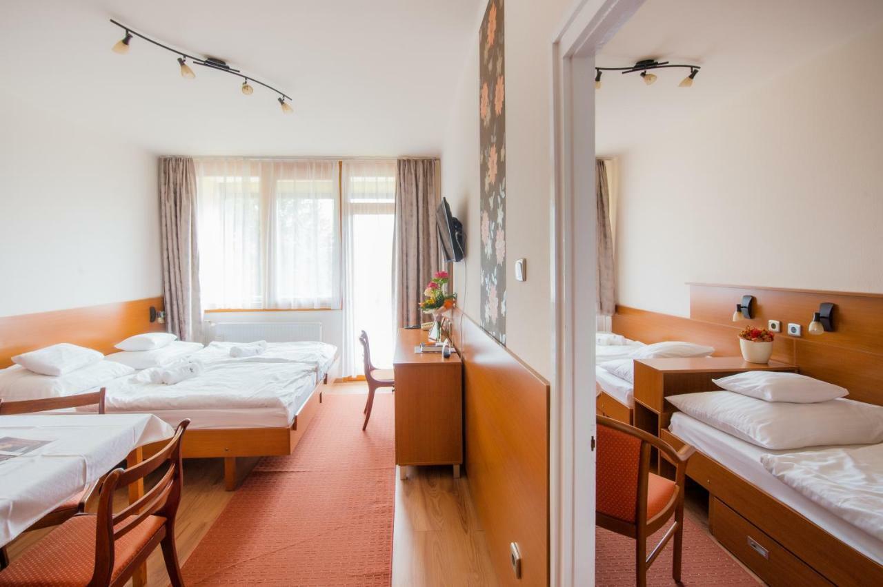 Apartman Hotel Bük 部屋 写真